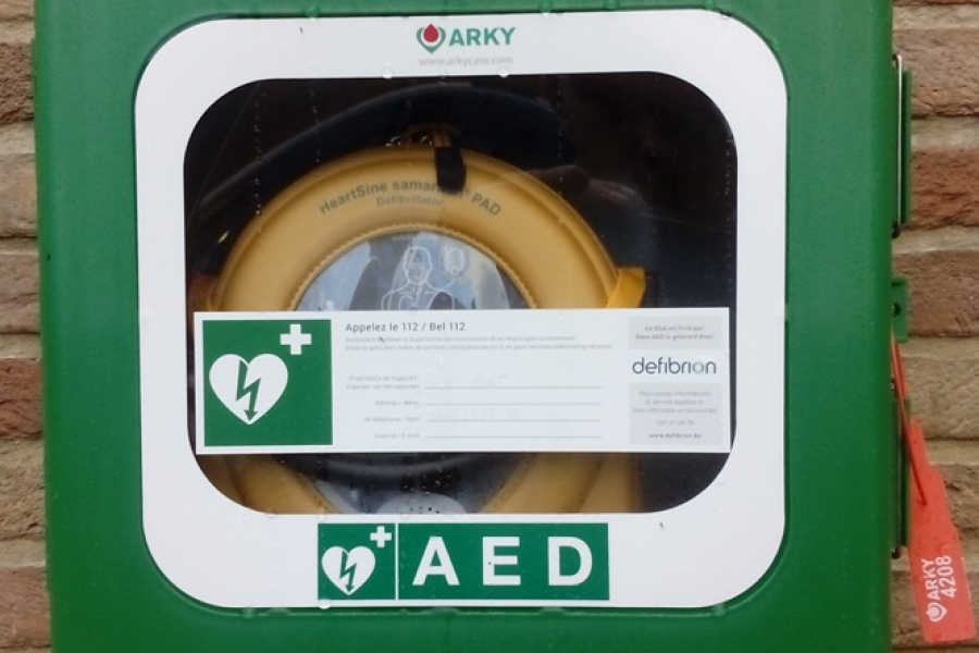 AED toestel in Kiewit
